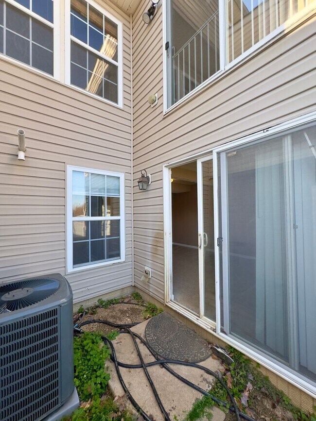 Building Photo - Charming 2 Bedroom/2.5 Bathroom Townhome in Aberdeen, MD!