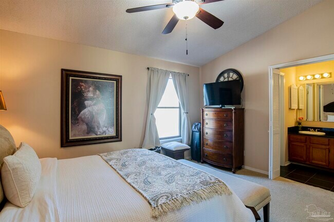 Building Photo - 7171 N 9th Ave