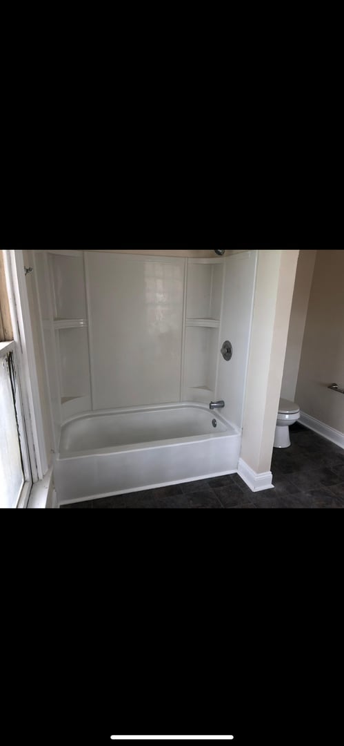 Building Photo - Check out this 3bdr, 2.5 bath home for rent