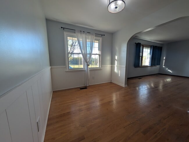 Building Photo - 6138 Village Hwy