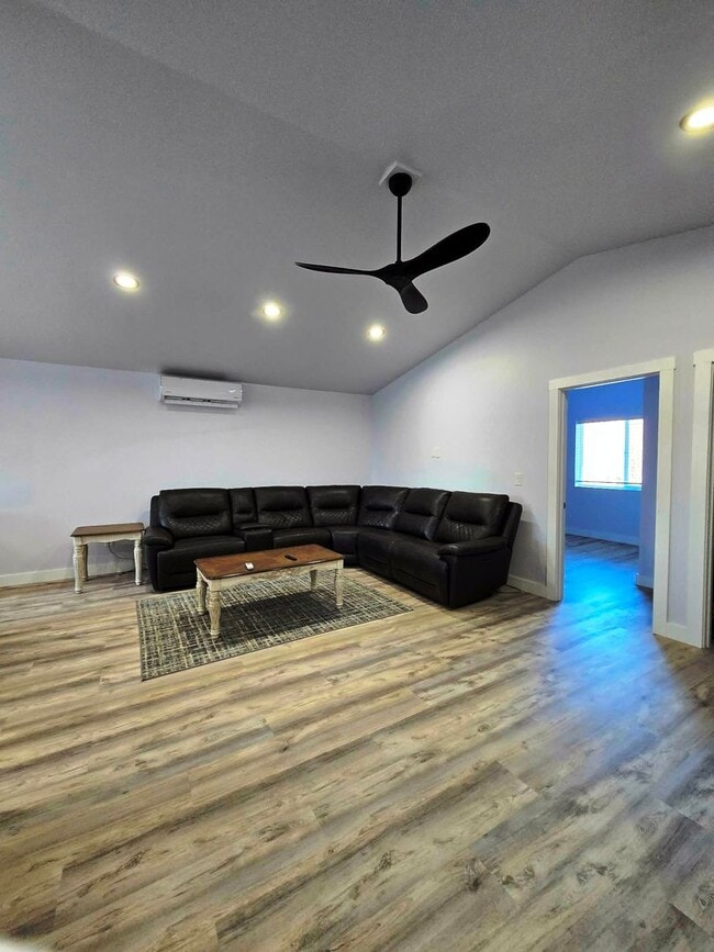 Building Photo - Brand new build! 2 bedroom, 1 bath apartment