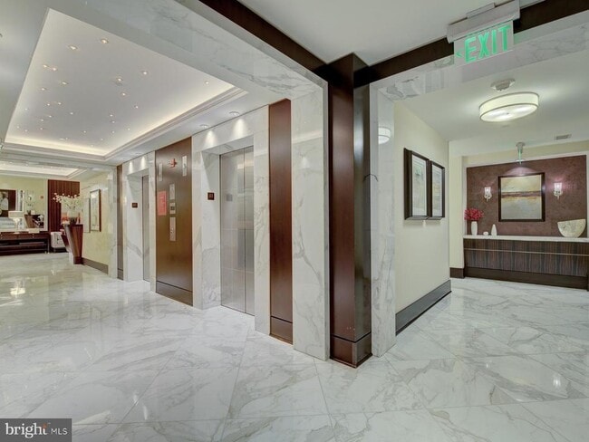 Building Photo - 1111 19th St N