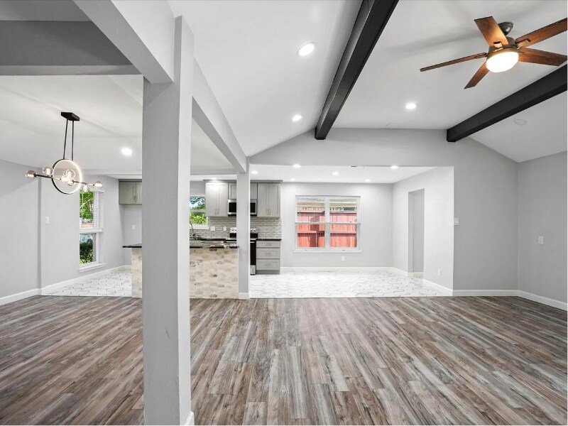 Building Photo - 900 Westminster Dr