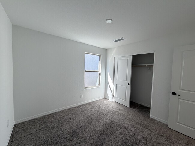 Building Photo - 10290 Dallington St