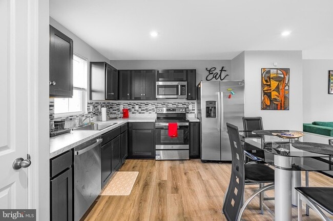 Building Photo - 370 Sedimentary Rock Rd