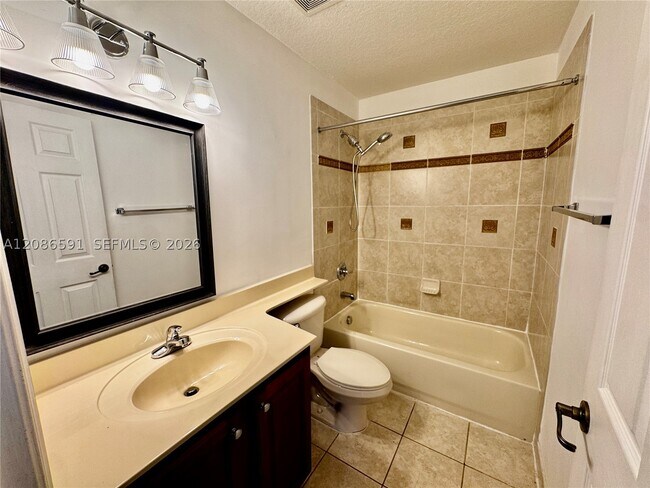 Building Photo - 9763 Darlington Pl
