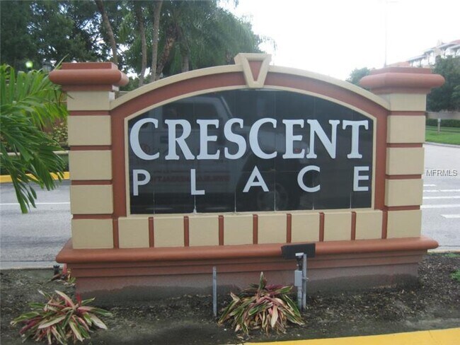 Building Photo - ALTAMONTE SPRINGS: Crescent Place at Lake ...
