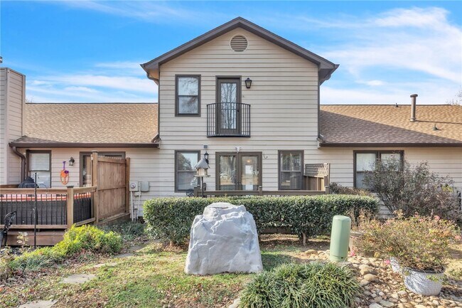 Building Photo - 103 Sunningdale Ct