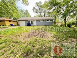 Building Photo - 4-bedroom, 2.5-bathroom in Raytown