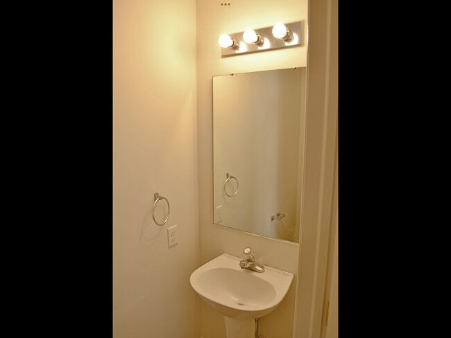 Building Photo - Lovely Semi Detached in the desirable Wilson Schools