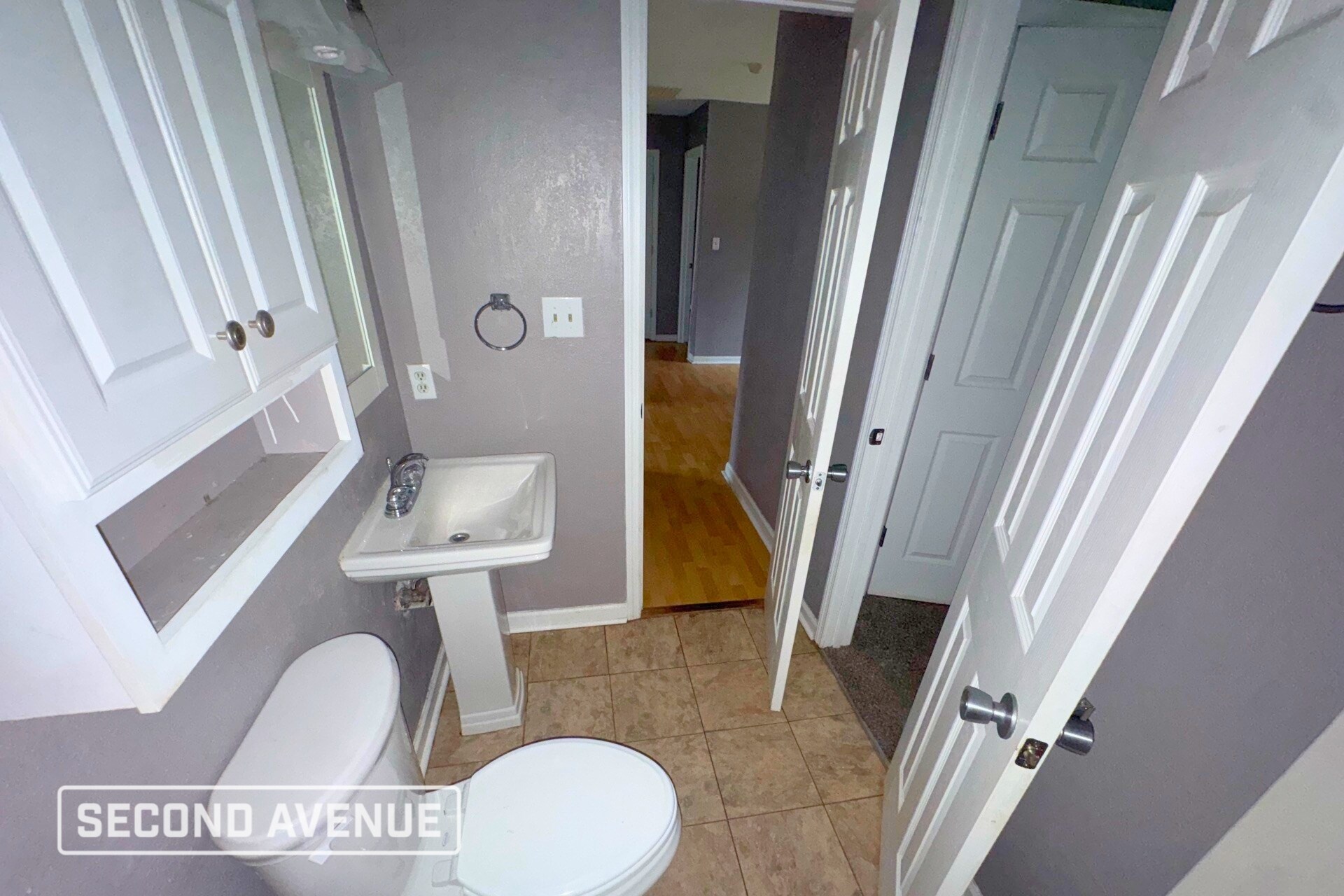 Building Photo - 1005 Jennifer Dr