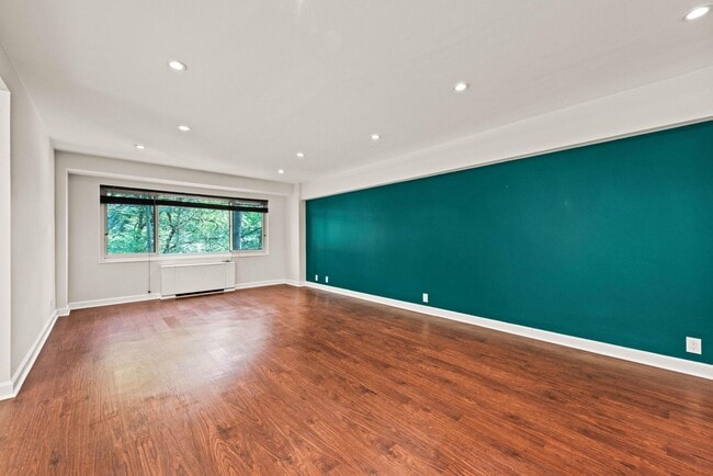 Building Photo - 4201 Cathedral Ave NW