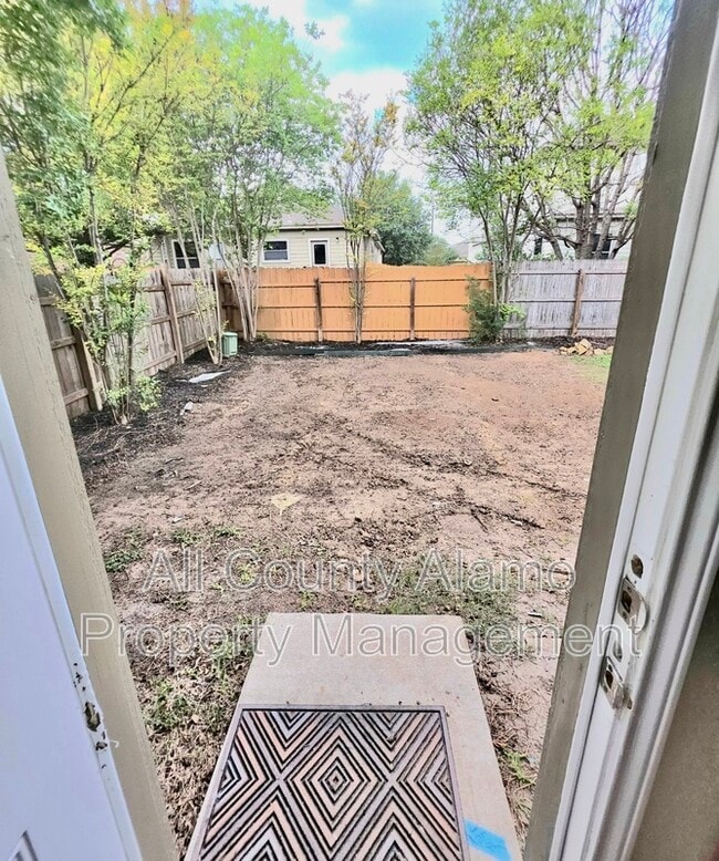 Building Photo - 9611 Nueces Canyon