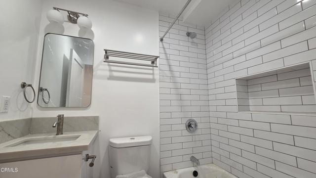 Building Photo - 917 N Ridgewood Pl