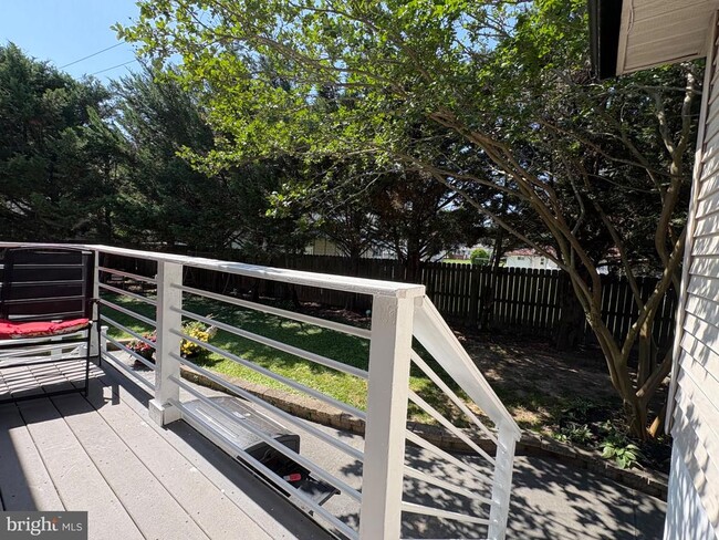 Building Photo - 803 Scott Cir