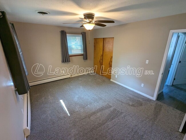 Building Photo - Updated Ranch on Corner Lot in Vermilion