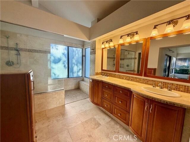 Building Photo - 26711 Sierra Vista
