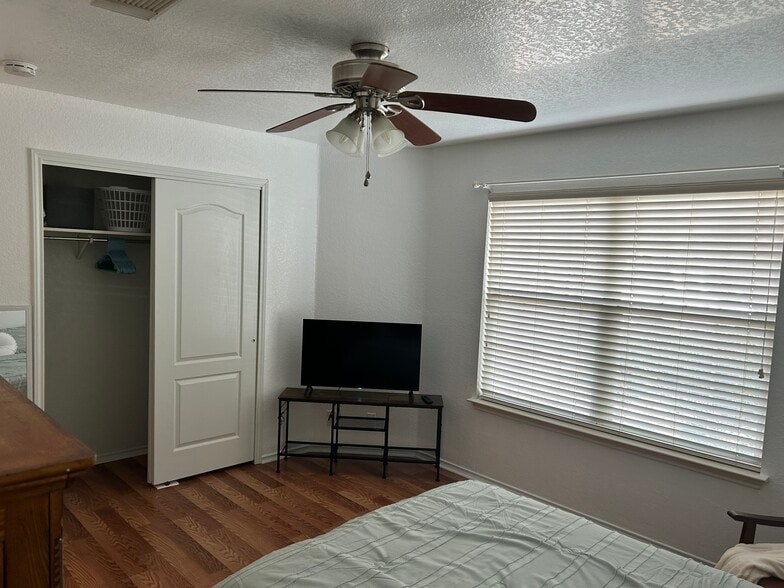 Building Photo - 867 Spyglass Dr