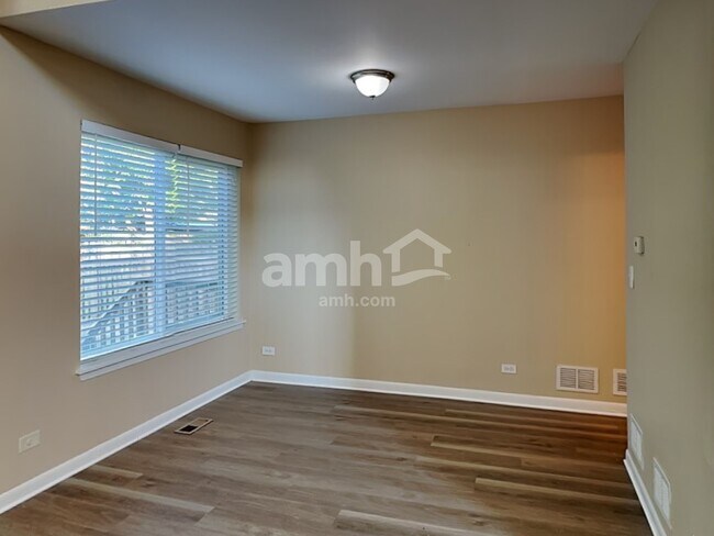 Building Photo - 2387 N Lancaster Ln