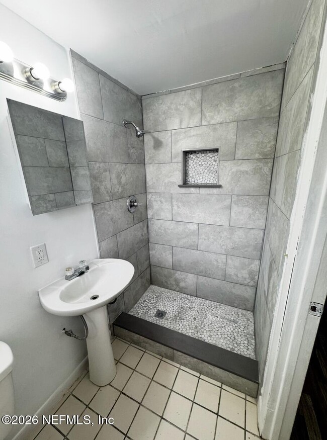 Building Photo - 4337 Turner Ave