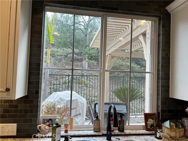 Building Photo - 580 Fenwick Way