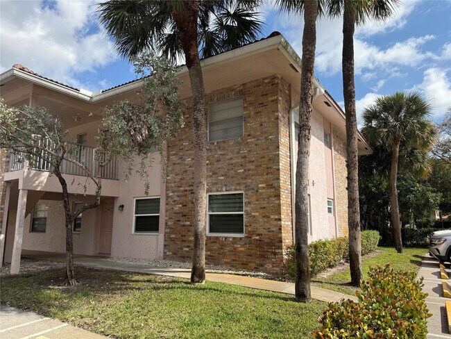 Building Photo - 8401 Royal Palm Blvd