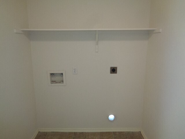Building Photo - 16746 Fallen Timbers Dr