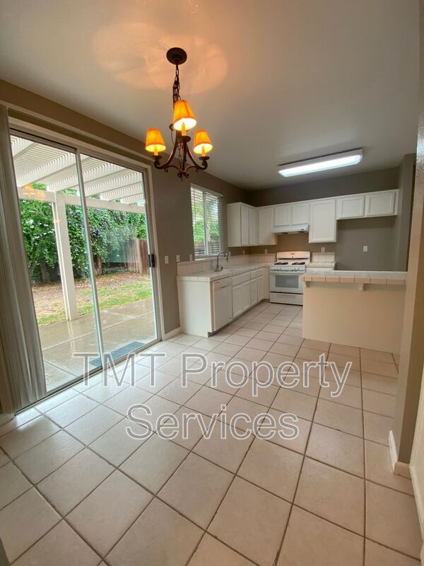 Building Photo - 8966 Forked Creek Way