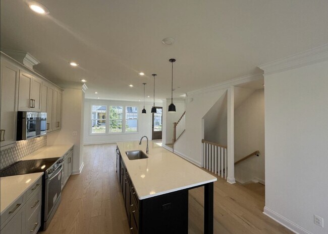 Stainless Steel App - 4008 Varick St