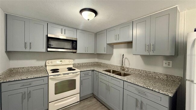 Building Photo - 508 N Finley Ave