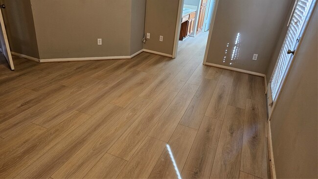 Building Photo - 3607 Duncaster Dr