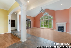 Building Photo - 723 Sendera St