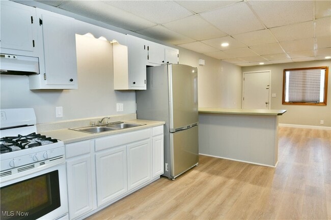 Building Photo - 401 Williams St SE