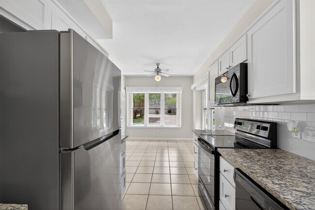 Building Photo - 5515 Strack Rd