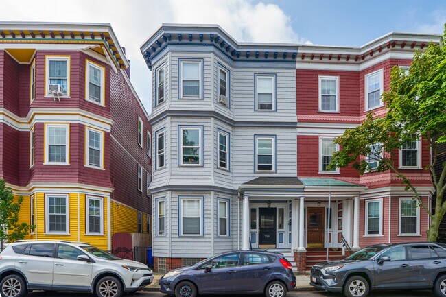 Building Photo - 759 E 7th St
