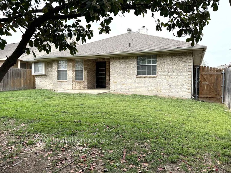 Building Photo - 4836 Stetson Dr S