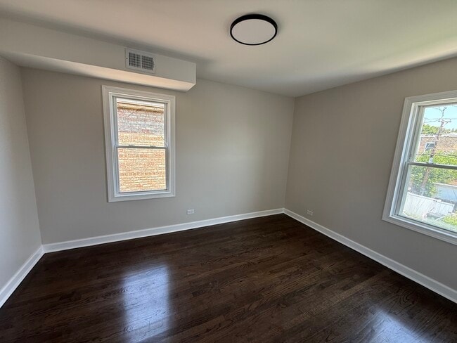 Building Photo - 1637 Elmwood Ave