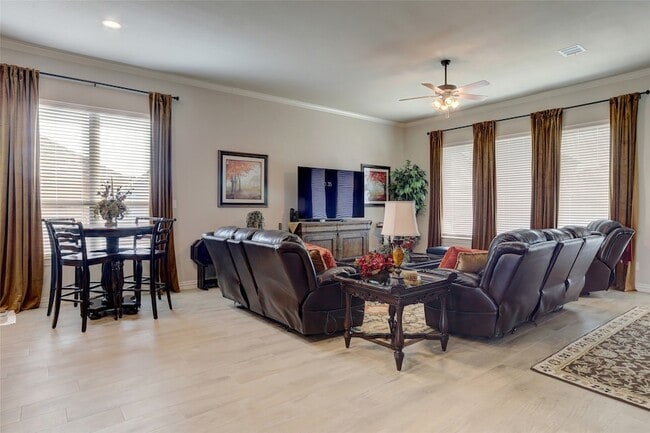 Building Photo - 207 Michael Dr