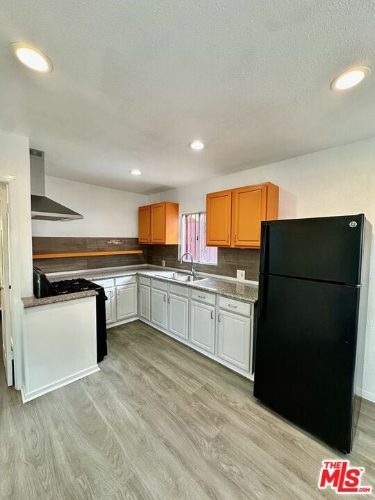 Building Photo - 523 1/2 W 56th St