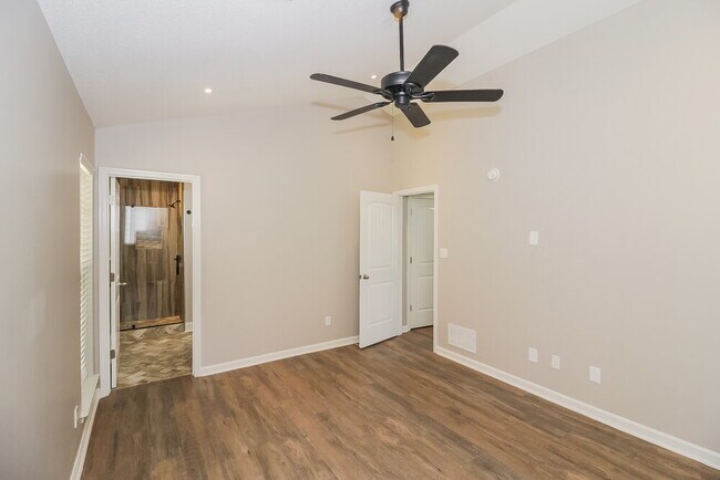 Building Photo - 8331 Grayce Dr