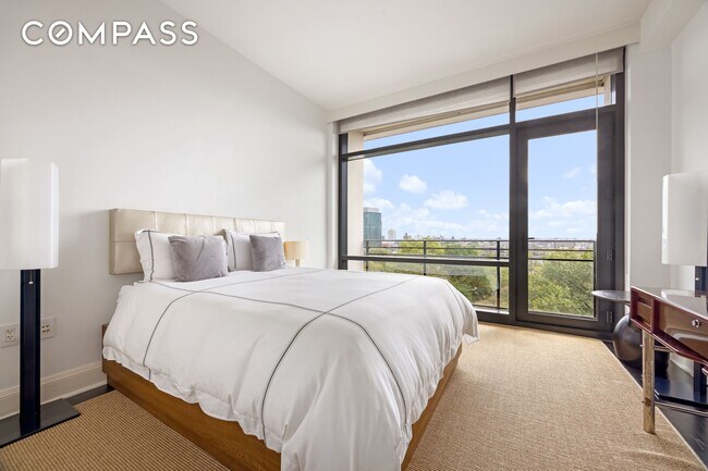 Building Photo - 170 East End Ave