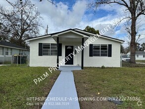 Building Photo - 3 bedroom 1.5 bathroom