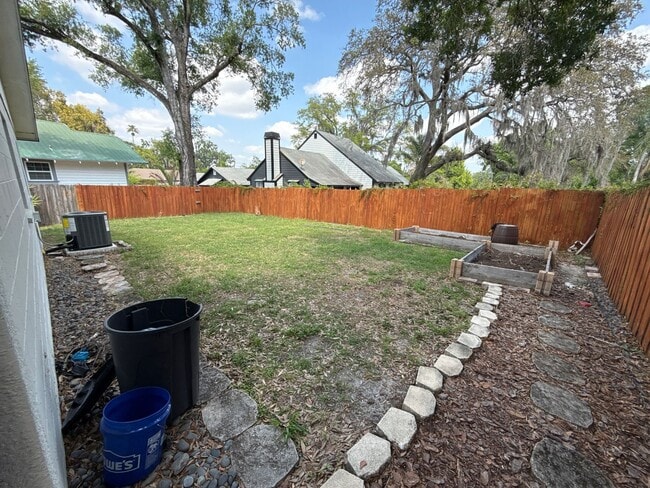 Building Photo - *****Amazing 3-bedroom, 2-bathroom, Carport, Single Family, Bungalow-style Home. Small Dog Friend...