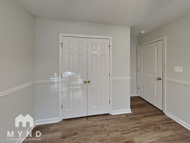 Building Photo - 1288 N Hampton Dr