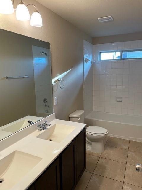 Building Photo - 529 Flag Ln