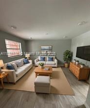 Primary Photo - 1111 NW 19th Ave