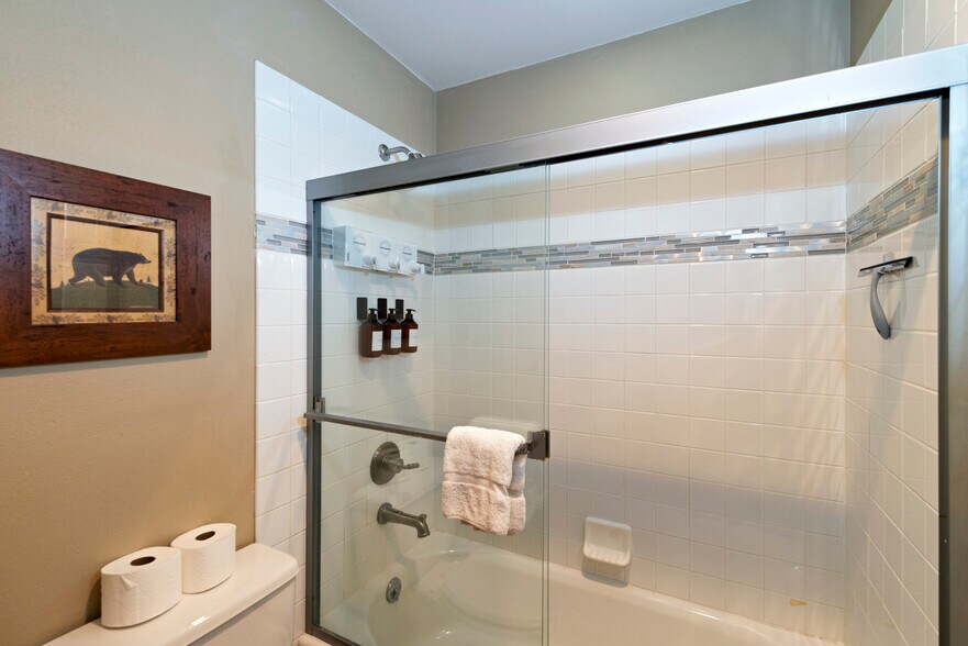 Building Photo - 2655 Windward Way