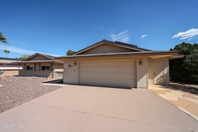 Building Photo - 9821 N 110th Ave