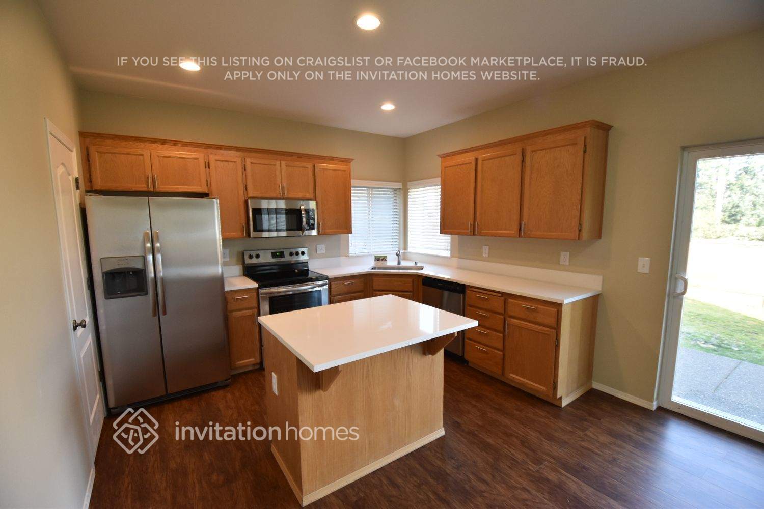 Building Photo - 2321 171st St E