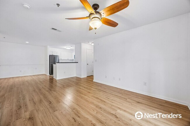 Building Photo - 31255 Paradise Cmns